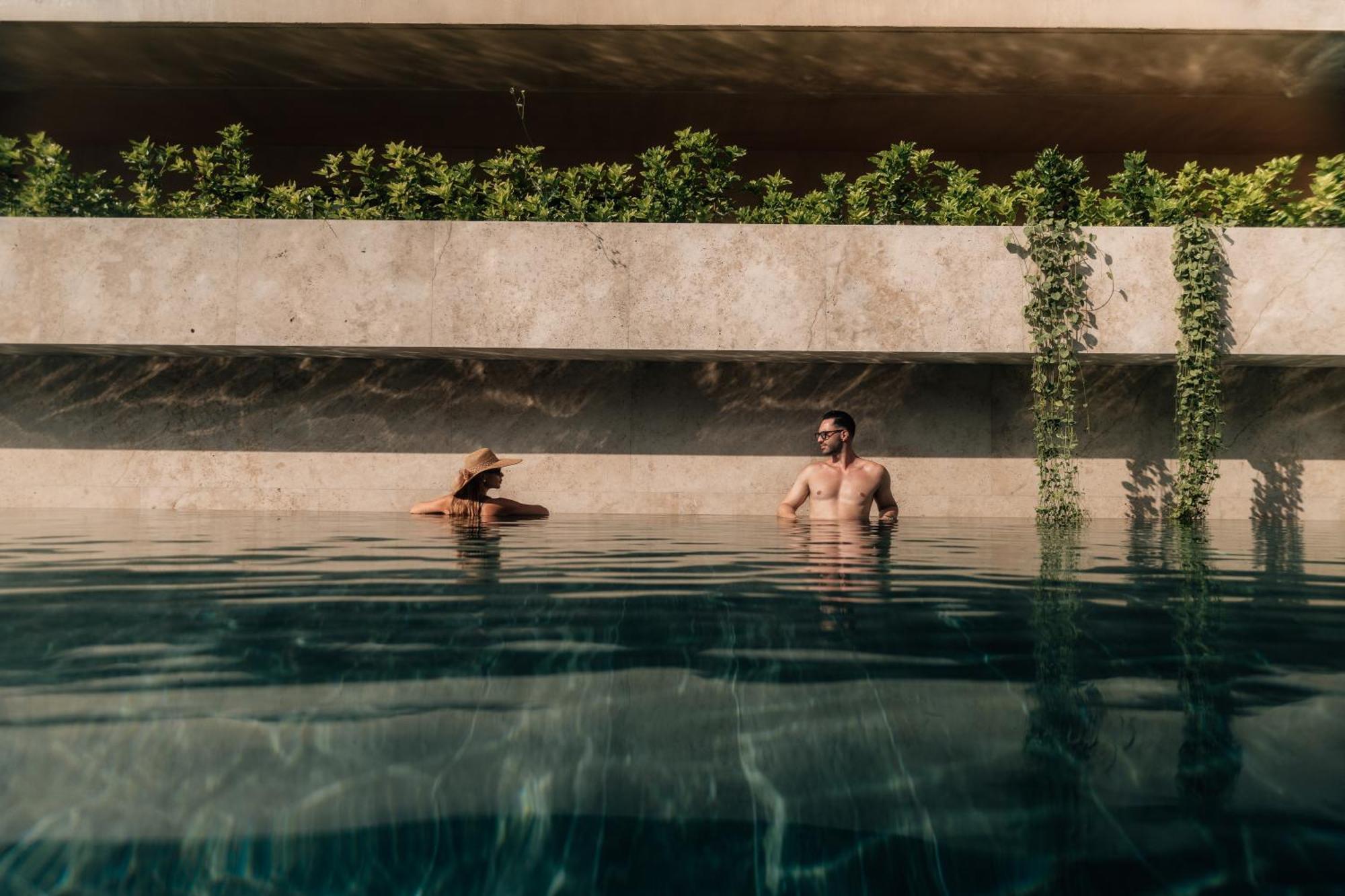 M Boutique Hotel - Designed For Adults Paphos Esterno foto